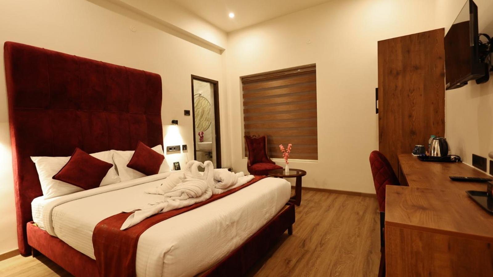 Hotel Elpaso Salem Esterno foto